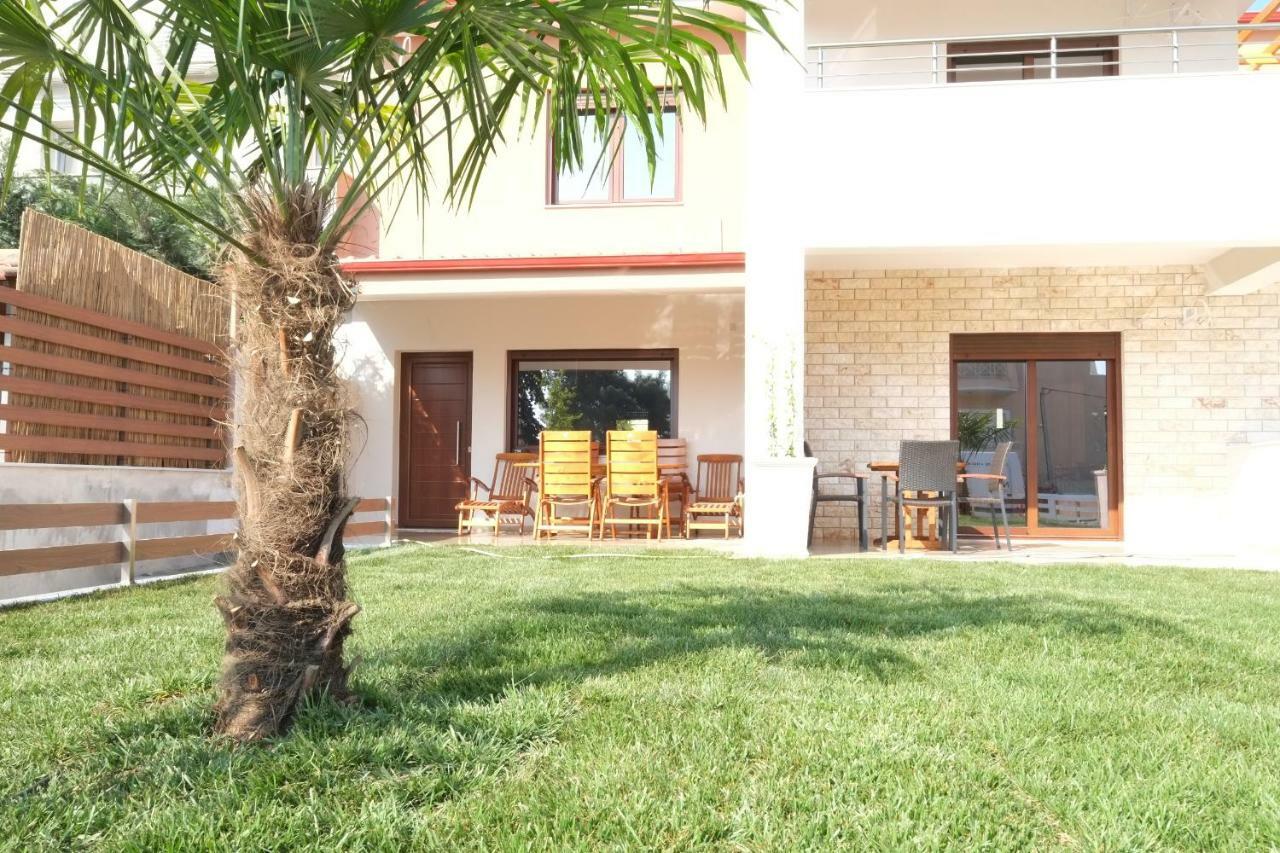 Villa Valerie Nikiti  Exterior photo